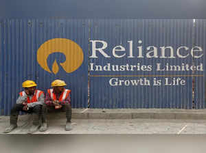 Reliance Industries | Buy | Target: Rs 3,000