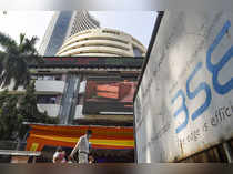 Sensex, Nifty wipe off early gains, end flat; TechM jumps 4%
