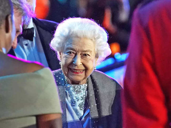 platinum jubilee: Queen Elizabeth II attends platinum jubilee ...