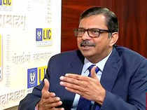 MR Kumar, chairman, LIC-1200