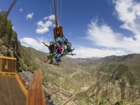 ​Giant Swing