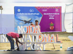 Noida: Preparations underway on the eve of the foundation stone laying ceremony ...