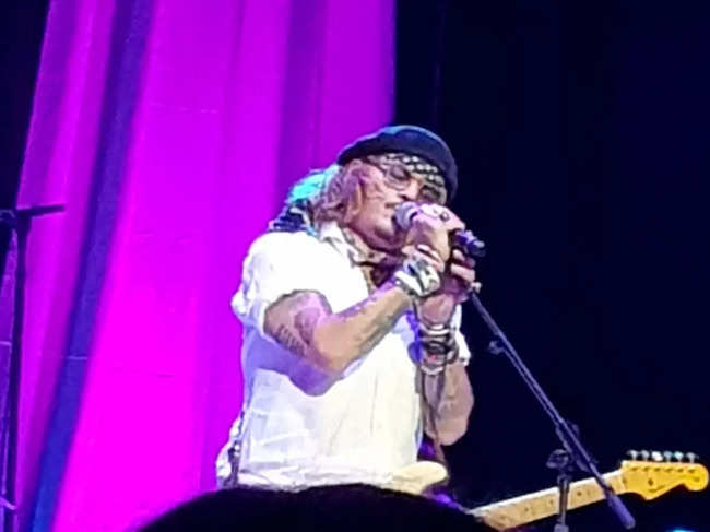 Johnny Depp showed up again onstage with Jeff Beck on Monday, at the iconic Royal Albert Hall, again playing 'Isolation' among other tracks.