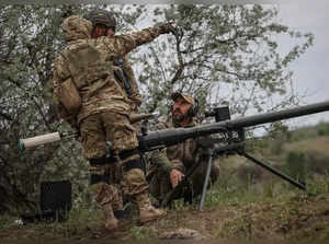 Ukrainian servicemen of the Territorial Defence Forces take part in a training exercise in Dnipropetrovsk region