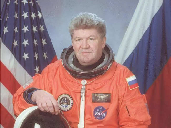 Valery Ryumin made his last flight on a Soviet capsule in 1980, then returned to space 18 years later on the U.S. space shuttle Discovery when it docked with Mir. ​​(Image: NASA Shuttle-Mir Web: Photos​)