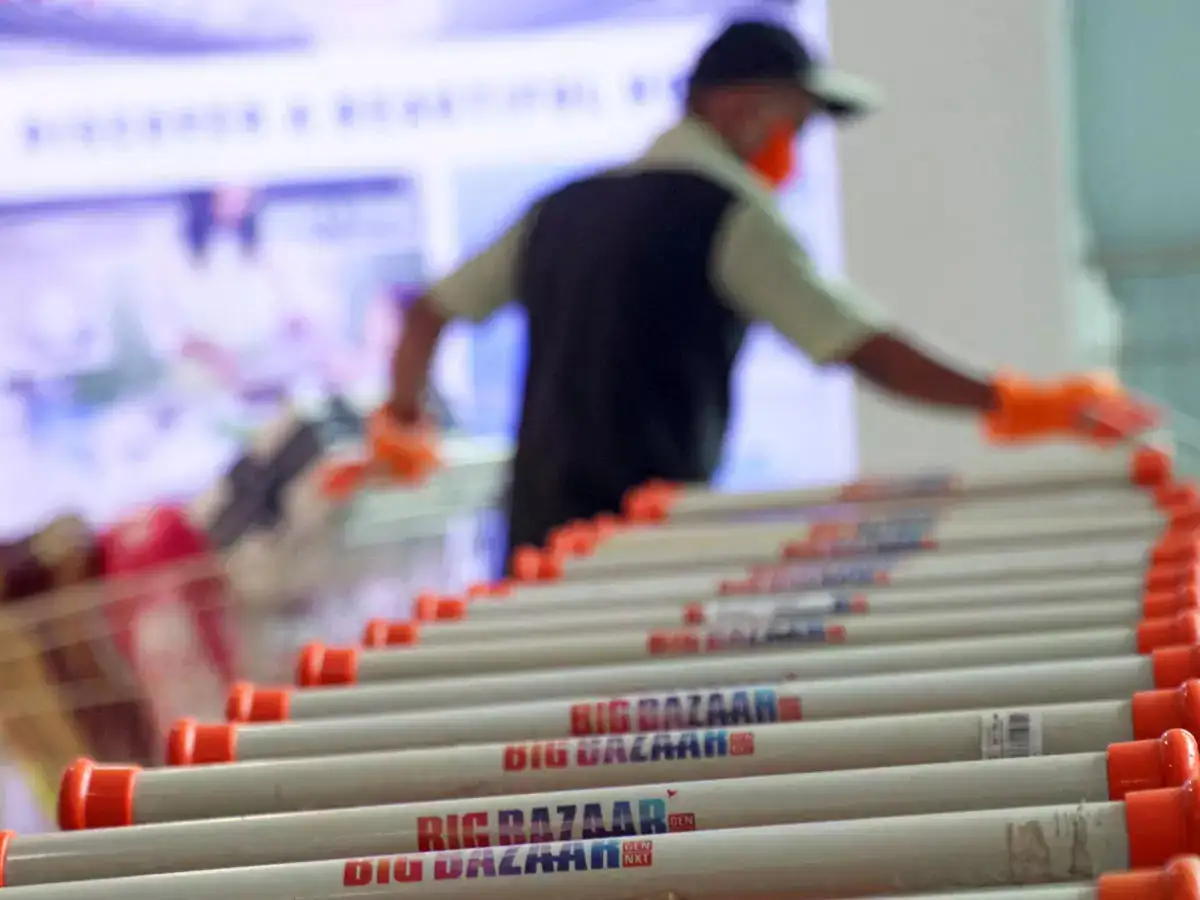 news on future group deal with reliance