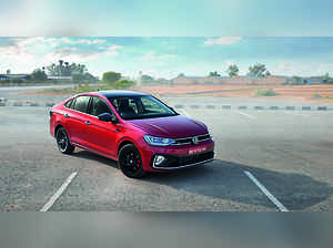 Volkswagen Bets on New Models to Boost Sales of Midsize Sedans