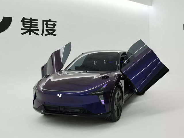 ​First 'robot' concept car