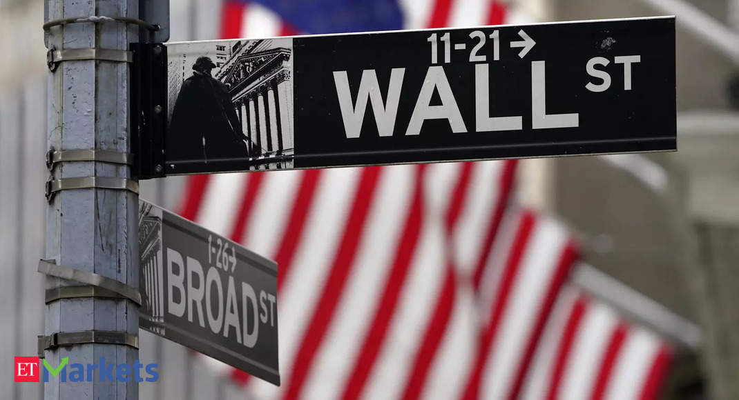 Markets tumble worldwide, bear market growls on Wall Street