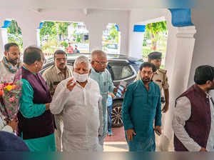 Palamu: RJD chief Lalu Prasad Yadav arrives on the eve of the hearing of a case ...