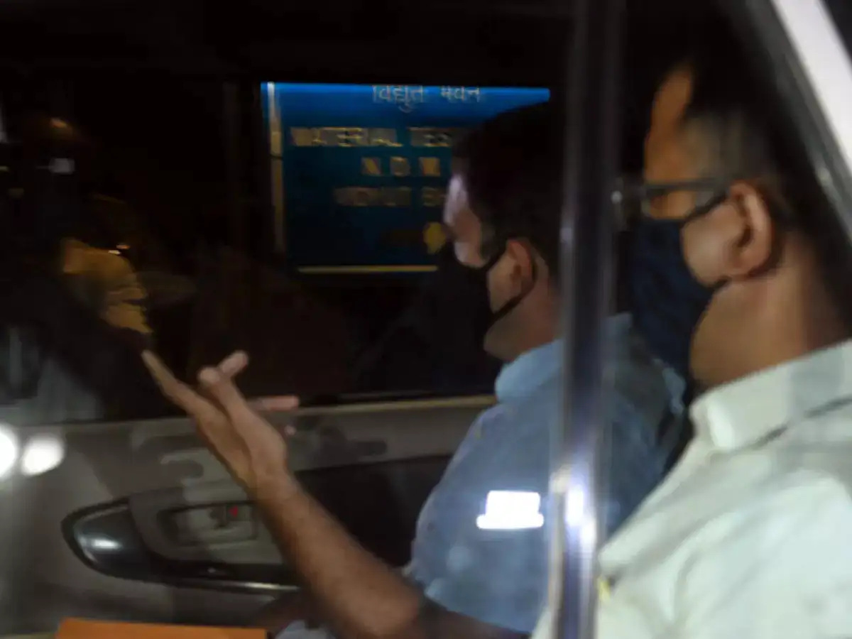 rahul gandhi: National Herald case News Updates: Rahul Gandhi summoned by  ED for 4th straight day on Friday; leaves ED office after over 8-hour of  questioning - The Economic Times