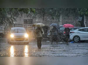 Rain lashes Delhi-NCR, IMD predicts more