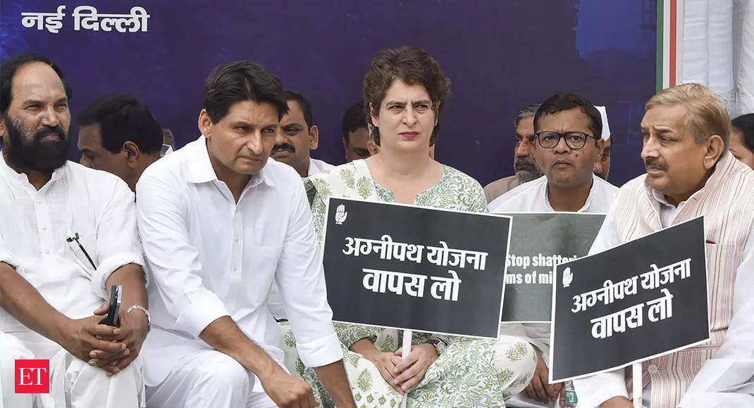 Congress holds ‘Satyagraha’ at Delhi’s Jantar Mantar in support of Agnipath protests