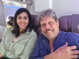 Sports legends Anju Bobby George & Kapil Dev had a chance encounter on a flight. See pic