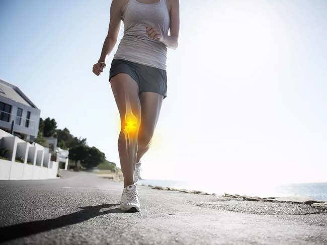 knee-pain-walking_iStock