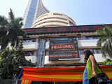 Closing Bell: Sensex rebounds after 1-day break, ends 443 pts higher; Nifty tops 15,550; auto stocks rally up to 7%