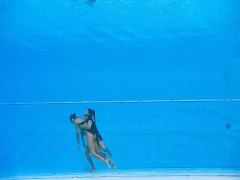 No lifeguard jumped in
