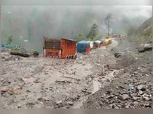 Traffic movement resumes on Jammu-Srinagar NH; landslide blocks Mughal Road