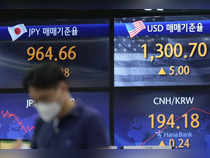 Asian stocks buoyed by Wall Street gains as easing oil cools inflation fears