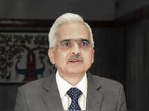 Mumbai: Reserve Bank of India (RBI) Governor Shaktikanta Das arrives for a press...