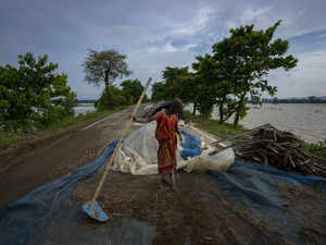 Assam floods: Govt to pay Rs 3,800 to each family staying in relief camps, other shelters