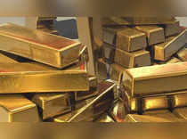 Gold jumps Rs 1,088 amid import duty hike