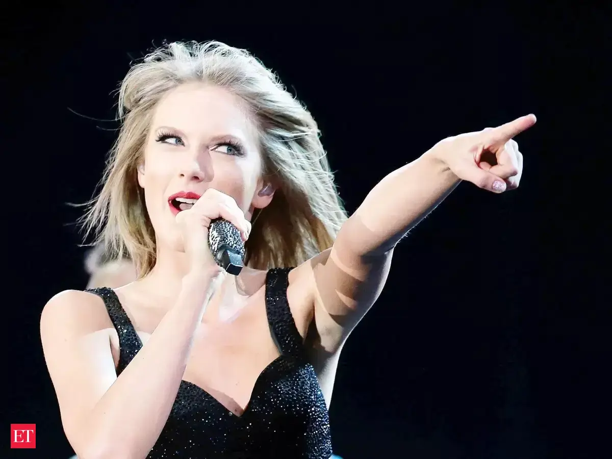 Taylor Swift: Here's a look at Taylor Swift's fiance, Joe Alwyn, and how  their love story started - The Economic Times