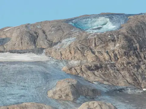 ​Shrinking glacier