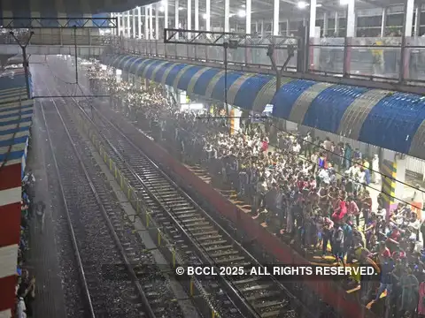 Monsoon mayhem in Mumbai: See pics - ​Heavy showers in Mumbai