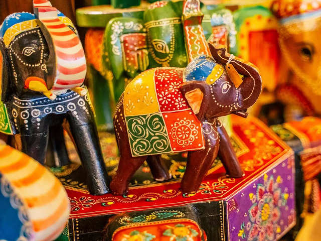 Shop arts and crafts products in India