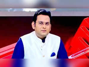 TV anchor Rohit Ranjan arrested amid high drama as Chhattisgarh, UP cops come face to face