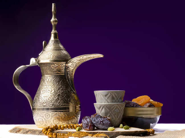 Arabian-coffe-dates_ Eid al-Adha_iStock