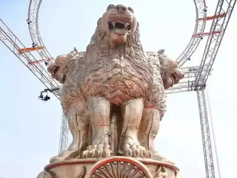 ​Aggressive, muscular, snarling: Oppn