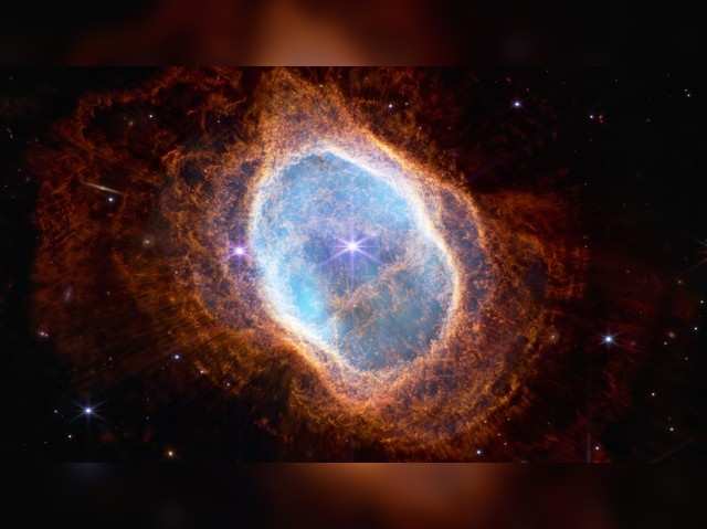 ​A dying star