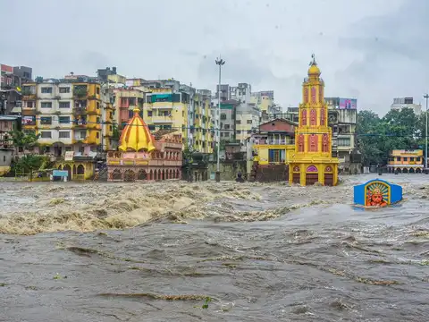 Heavy rainfall affects villages