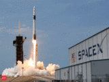 Two companies aim to beat SpaceX to Mars with 'audacious' landing