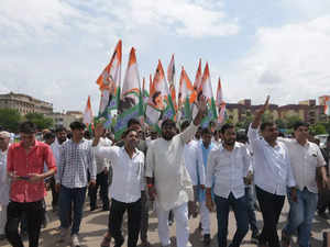 Congressmen protest, court arrest over Sonia Gandhi's interrogation