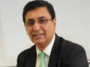Akshaya Moondra to replace Ravinder Takkar as new Vodafone Idea CEO next month