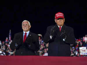 Trump, Pence campaign for rivals in Ariz. governor's race