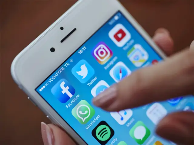 Step 2 Send A Message To WhatsApp Number 90226 90226 How To Use SBI 