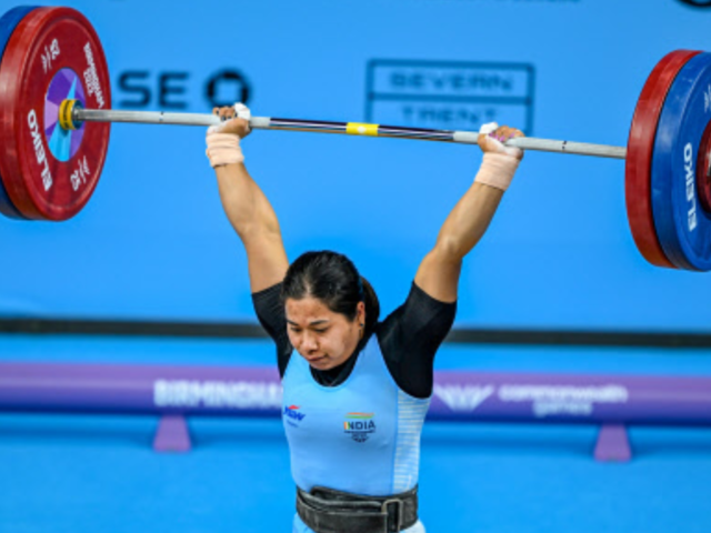 Bindyarani Devi, Weightlifting