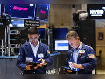 S&P 500 ends down as jobs data rekindles rate hike fear