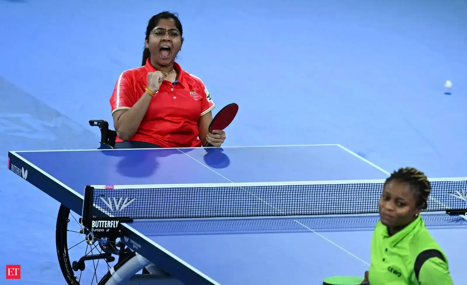 bhavina patel: Bhavina Patel wins gold, Sonalben bags bronze in para table  tennis at CWG - The Economic Times