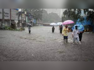 7 dead as heavy rain lashes Karnataka; yellow alert for 3 days