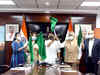 Aviation Minister Jyotiraditya Scindia flags off Akasa Air's maiden flight