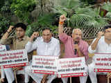 Delhi BJP protests outside Arvind Kejriwal's residence, demands Manish Sisodia's expulsion from Cabinet