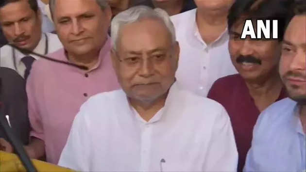 Bihar Political Crisis Highlights: Nitish Kumar to take oath as Bihar CM tomorrow at Raj Bhavan
