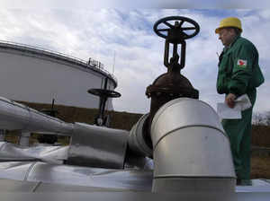 Russia curtails oil shipments to central Europe