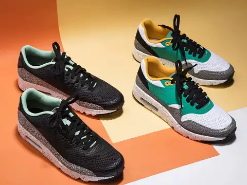 ​Running/ walking shoes