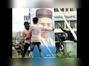 Groups clash over Mysore ruler Tipu Sultan and Hindu Mahasabha leader Vinayak Damodar Savarkar portraits; ban order in Shivamogga